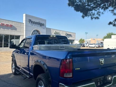 Used 2014 RAM 2500 SLT AWD/4WD image 2