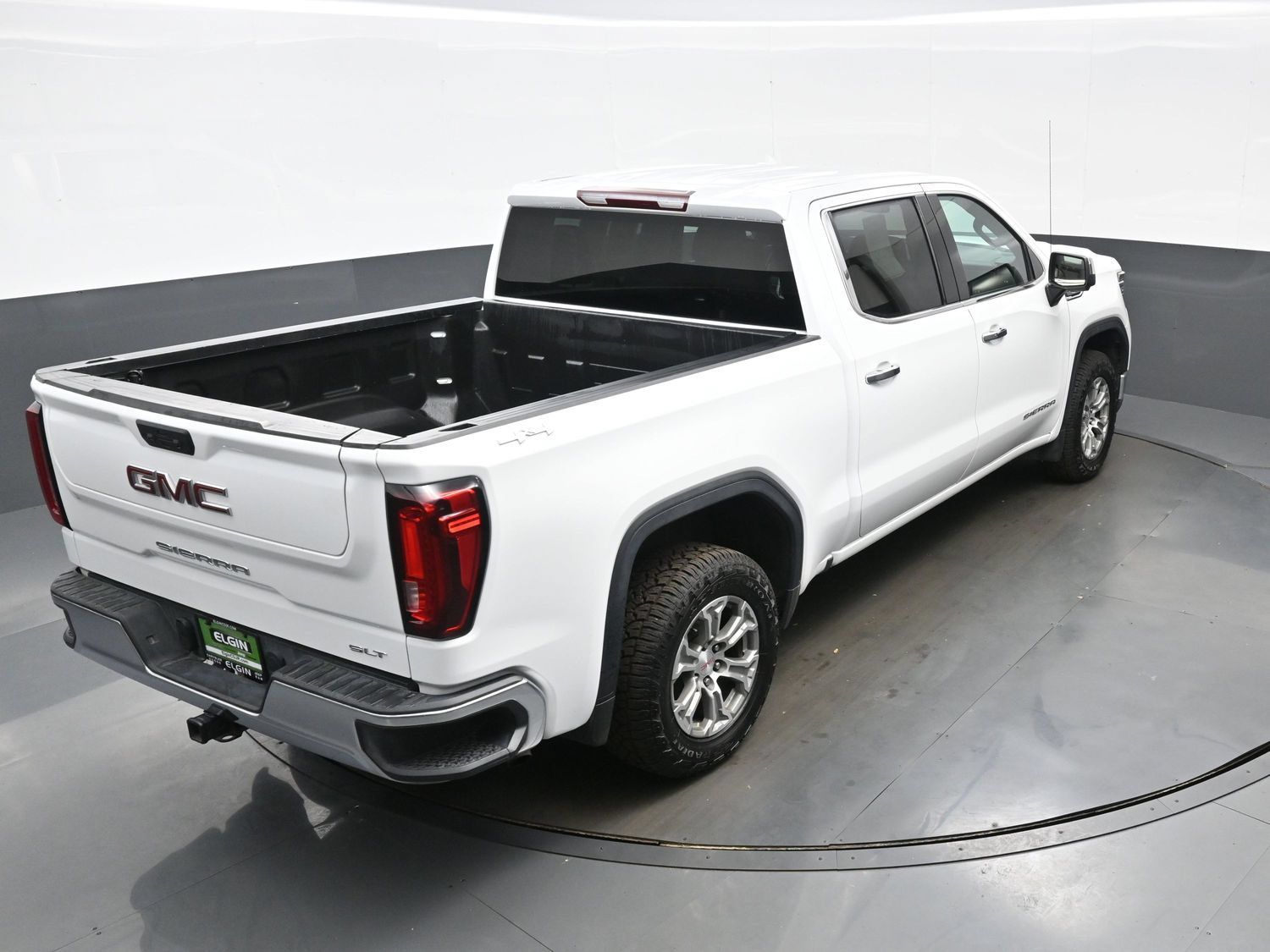 Used 2024 GMC Sierra 1500 SLT AWD/4WD image 39