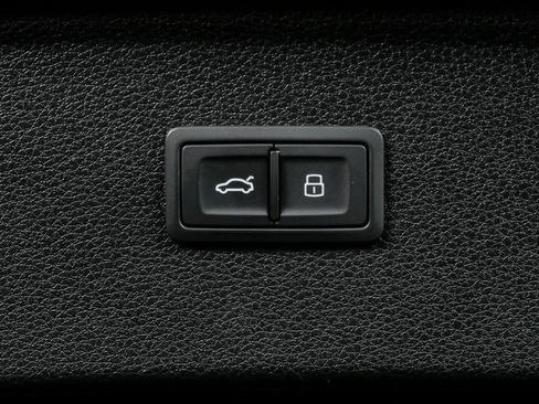 Used 2023 Audi Q5 2.0T Premium Plus w/ Premium Plus Package image 32