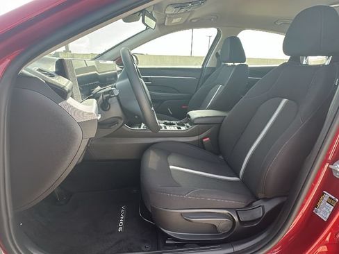 Used 2026 Hyundai Sonata SE FWD image 4