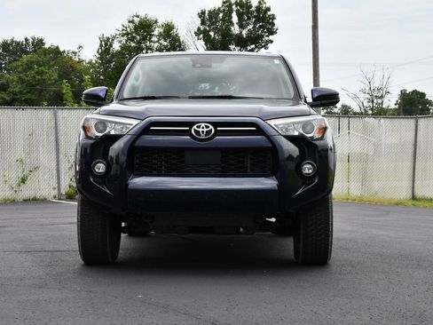 Used 2024 Toyota 4Runner SR5 AWD/4WD image 2