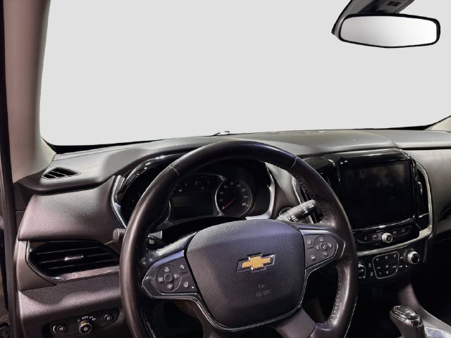 Used 2020 Chevrolet Traverse LT w/ Driver Confidence II Package AWD/4WD image 11