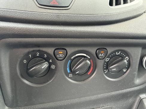 Used 2015 Ford Transit 250 130 Low Roof w/ Exterior Upgrade Package RWD image 21