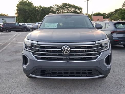 New 2026 Volkswagen Atlas SE FWD image 2