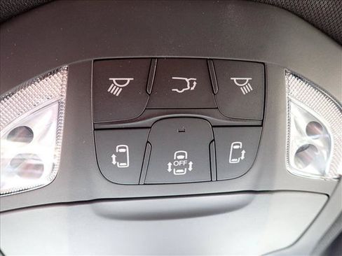 New 2027 Chrysler Pacifica Limited AWD/4WD image 27