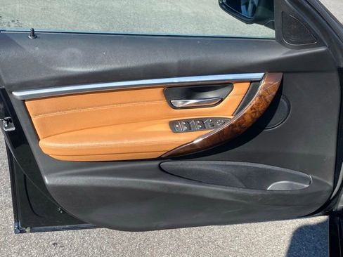 Used 2018 BMW 330i xDrive Sedan w/ Convenience Package image 10