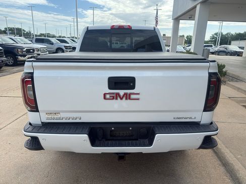 Used 2016 GMC Sierra 1500 Denali w/ Enhanced Driver Alert Package AWD/4WD image 12