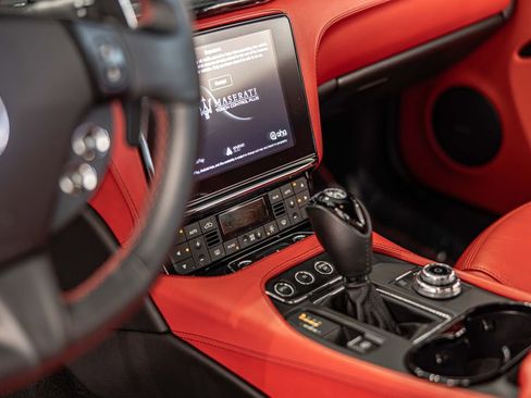 Used 2018 Maserati GranTurismo Sport RWD image 18