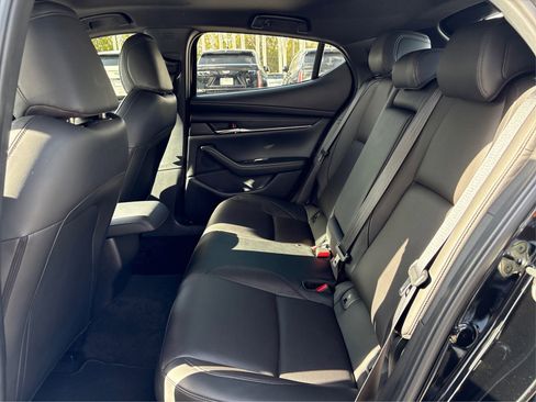 Used 2023 MAZDA MAZDA3 Hatchback w/ Appearance Package image 10