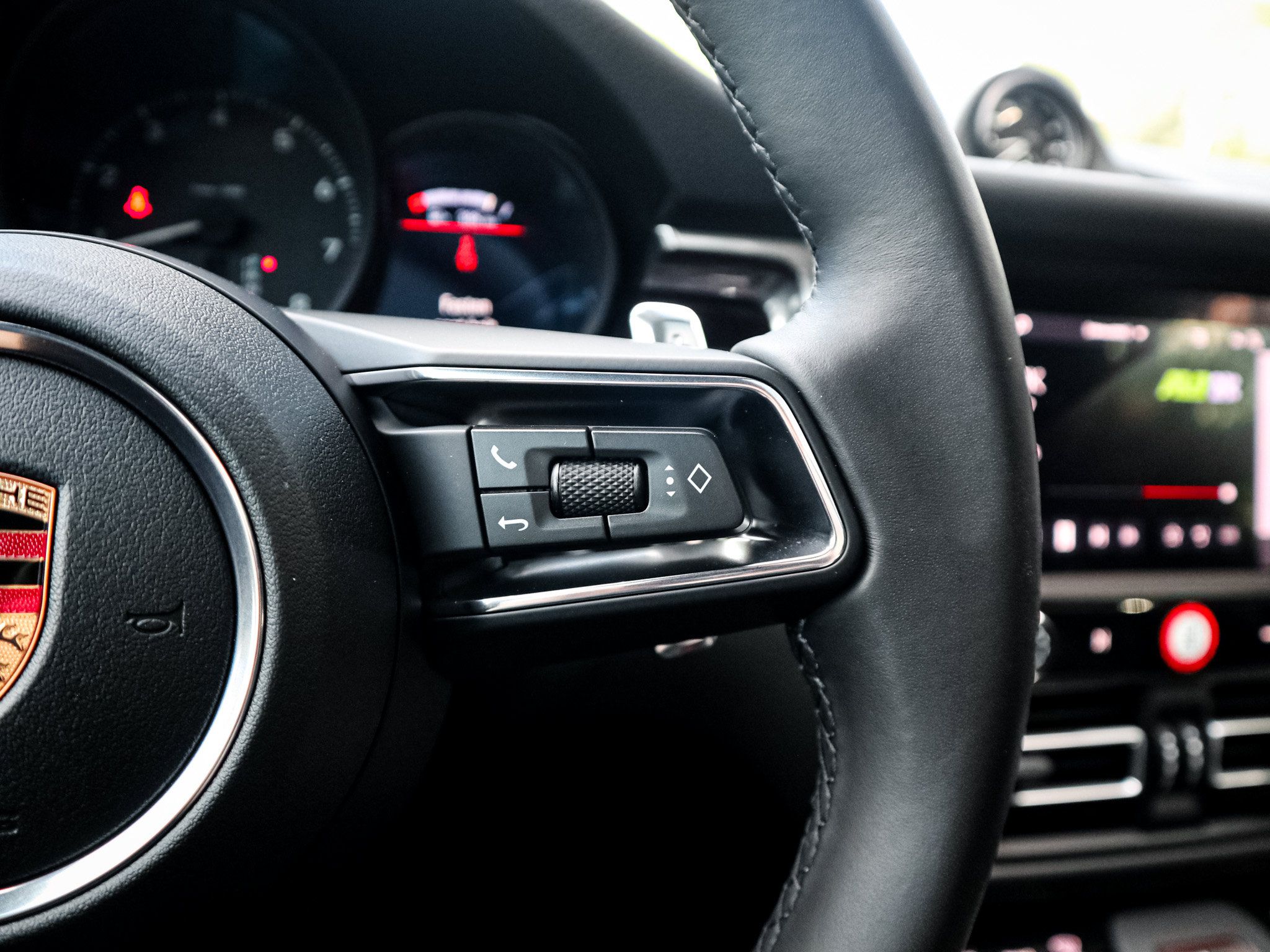Used 2026 Porsche Macan AWD/4WD image 20