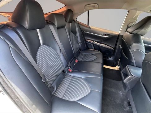 Used 2021 Toyota Camry SE FWD image 27