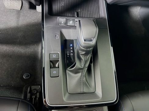 Used 2026 Toyota Corolla Cross XSE w/ Convenience Package image 16