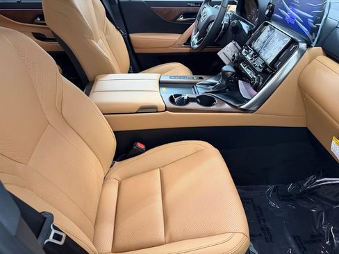 New 2026 Lexus LX 600 4WD w/ Luxury Package image 11