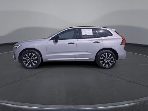Certified 2025 Volvo XC60 B5 Core AWD/4WD image 16