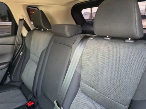 Used 2024 Nissan Rogue SV image 10