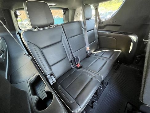 Used 2023 GMC Yukon XL SLT AWD/4WD image 53
