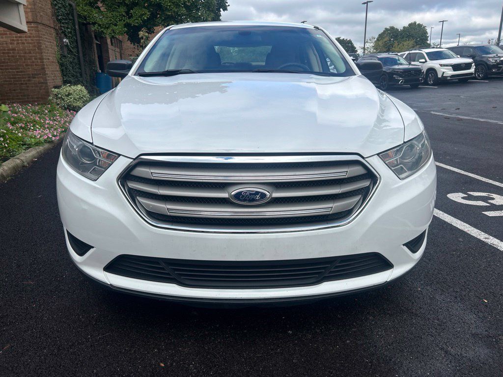 Used 2013 Ford Taurus SE FWD image 3