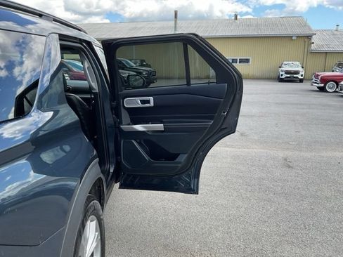 Used 2023 Ford Explorer XLT w/ Equipment Group 202A AWD/4WD image 49