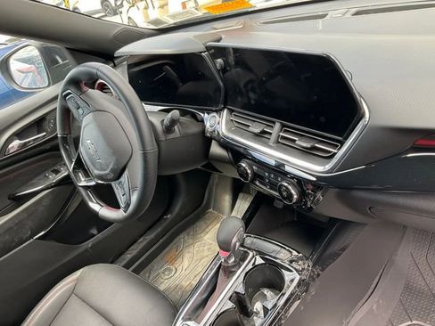 Used 2024 Chevrolet Trax RS w/ Driver Confidence Package image 11