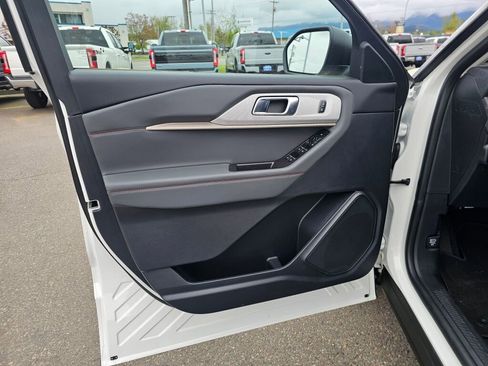 New 2025 Ford Explorer Active AWD/4WD image 12