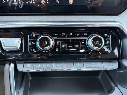 New 2026 GMC Sierra 2500 Denali w/ Denali Reserve Package AWD/4WD image 14