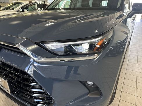 Used 2024 Toyota Grand Highlander Platinum image 34