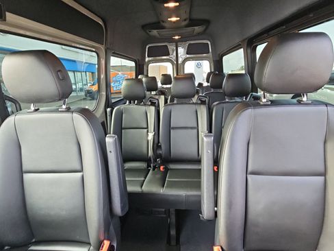 Used 2023 Mercedes-Benz Sprinter 2500 image 23