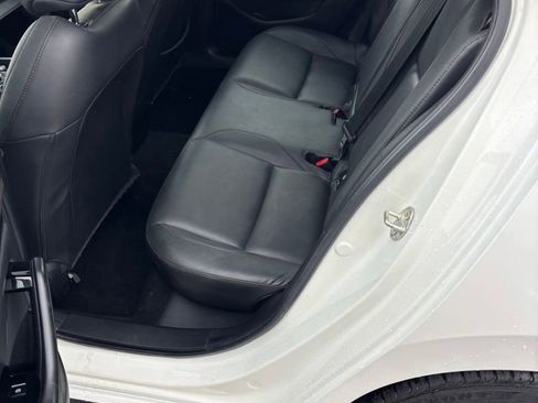 Used 2024 MAZDA MAZDA3 s image 10