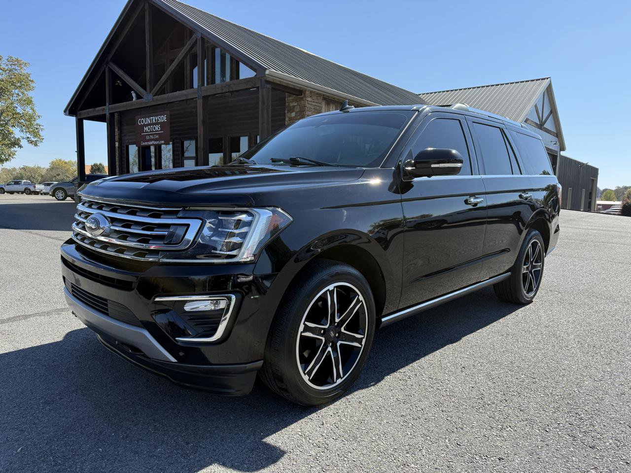 Used 2021 Ford Expedition Limited AWD/4WD image 2