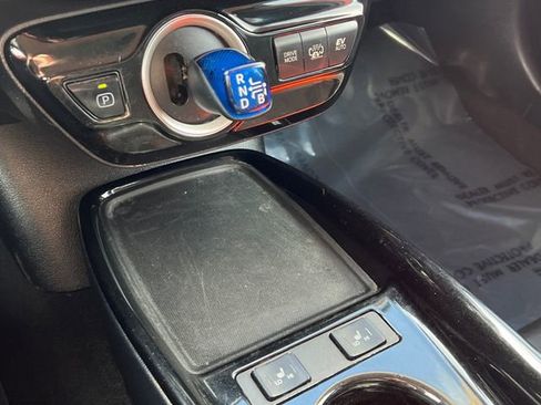 Certified 2021 Toyota Prius Prime LE w/ Carpet Mat Package (TMS) image 23