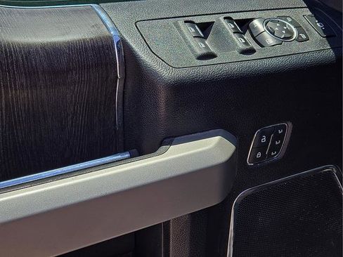 Used 2021 Ford F250 Lariat w/ Lariat Ultimate Package AWD/4WD image 23