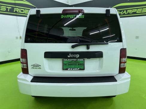 Used 2012 Jeep Liberty Sport AWD/4WD image 8