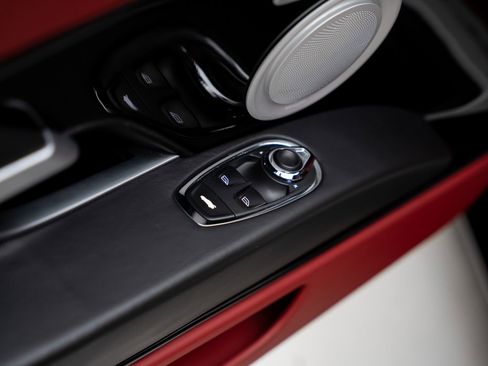 Used 2019 Aston Martin DB11 Volante RWD image 59