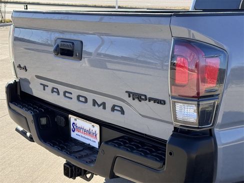 Used 2017 Toyota Tacoma TRD Pro image 6