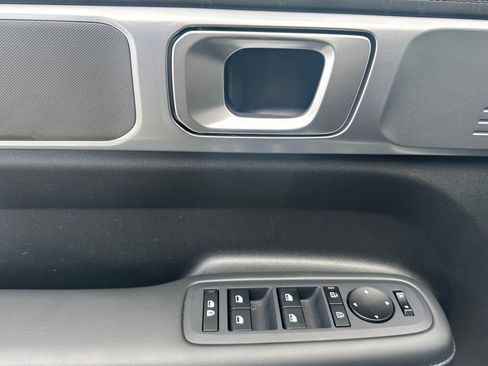 Used 2024 Hyundai Santa Fe SEL FWD image 11
