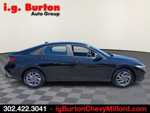 Used 2024 Hyundai Elantra SEL FWD image 7