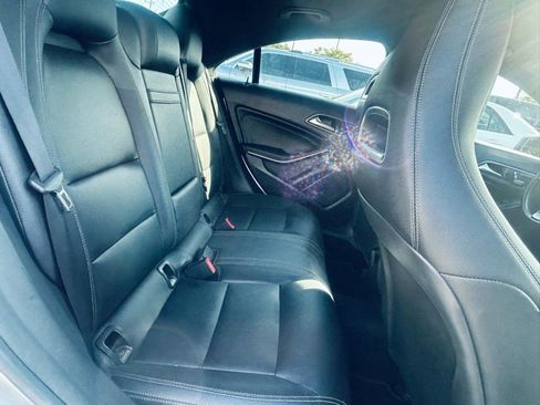 Used 2019 Mercedes-Benz CLA 250 image 11