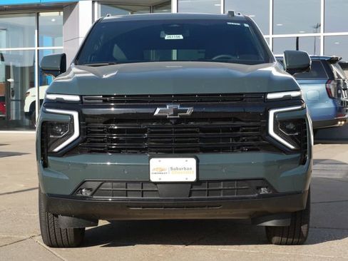 New 2026 Chevrolet Suburban RST w/ RST Capability Package AWD/4WD image 2