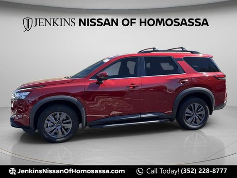 Certified 2023 Nissan Pathfinder SV FWD image 10
