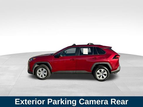Used 2020 Toyota RAV4 LE image 2