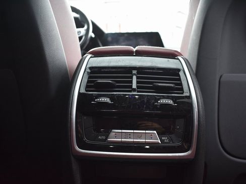 Used 2021 BMW X6 sDrive40i w/ M Sport Package image 30