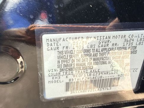 Used 2025 Nissan Versa SV FWD image 28