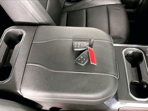 Used 2025 GMC Sierra 2500 SLT w/ SLT Premium Package image 34