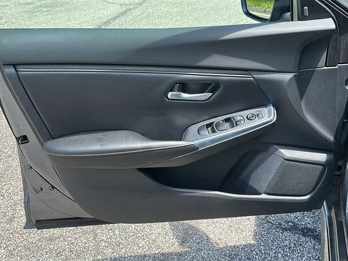 Used 2023 Nissan Sentra SR w/ Trunk Package FWD image 14