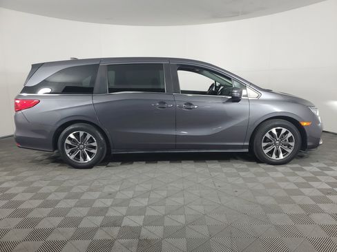 Certified 2023 Honda Odyssey EX-L image 3