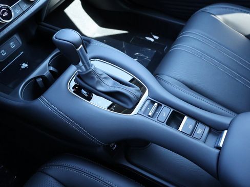 New 2026 Honda HR-V EX-L image 18