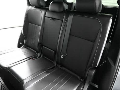 Used 2023 Volkswagen Tiguan SE R-Line image 14
