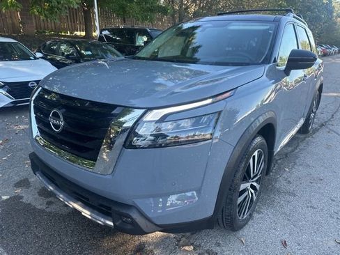New 2025 Nissan Pathfinder Platinum w/ Lighting Package (N92) image 3