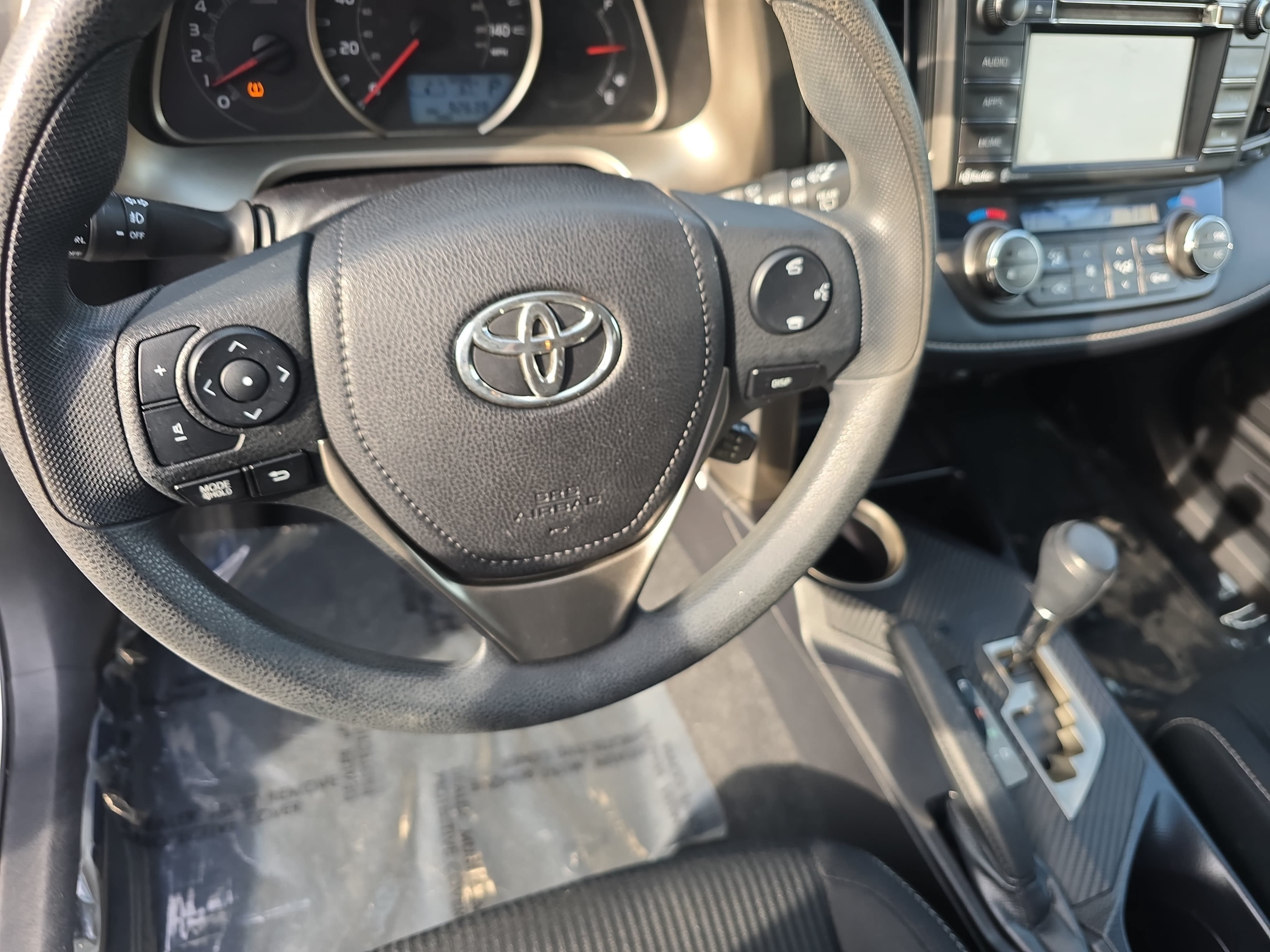 Used 2015 Toyota RAV4 XLE FWD image 16