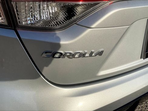 Used 2026 Toyota Corolla SE image 30